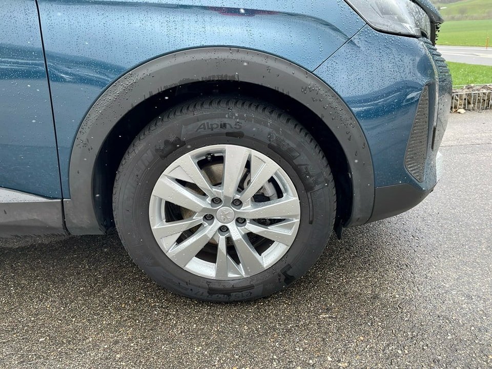 PEUGEOT 5008 1.5 HDi Active Pack 2022