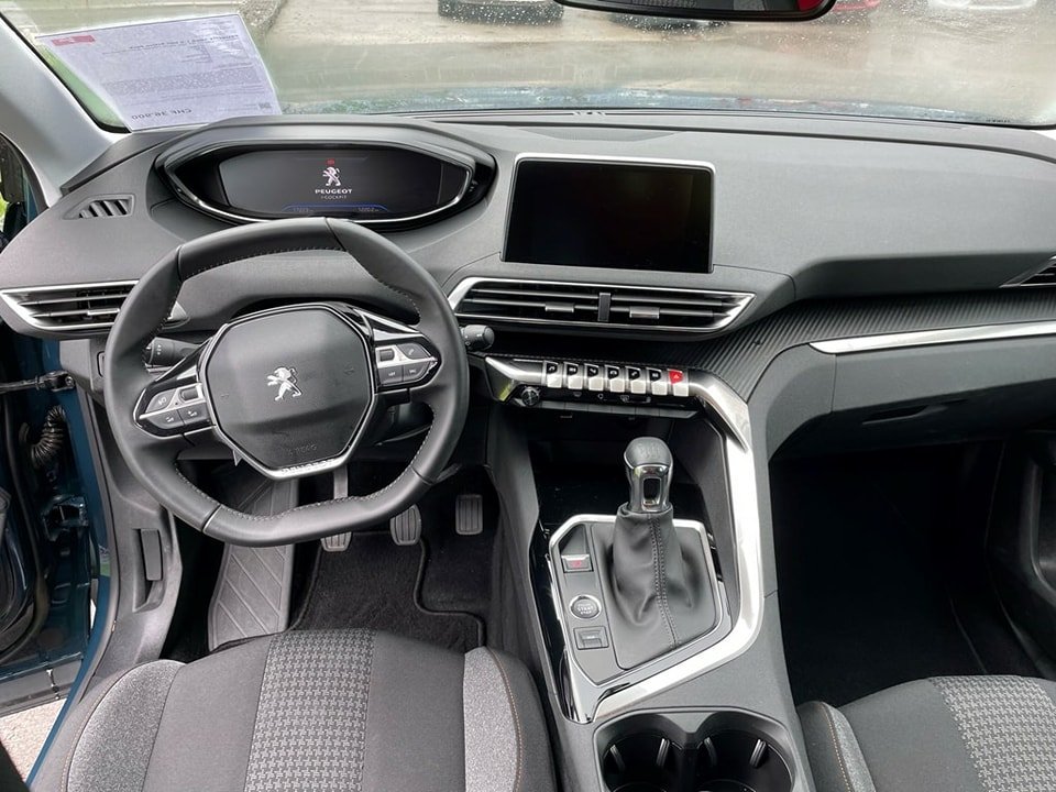 PEUGEOT 5008 1.5 HDi Active Pack 2022
