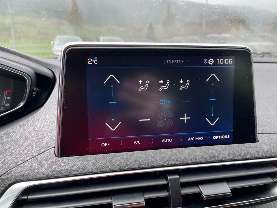 PEUGEOT 5008 1.5 HDi Active Pack 2022