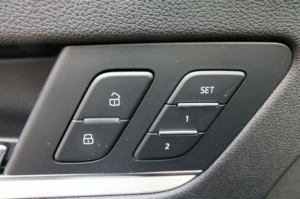 AUDI Q5 2.0 TDI quattro S-tronic