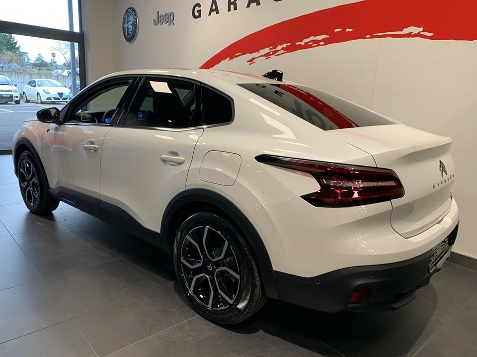 CITROEN C4 X 100 kW Shine VÉHICULE NEUF 50KM