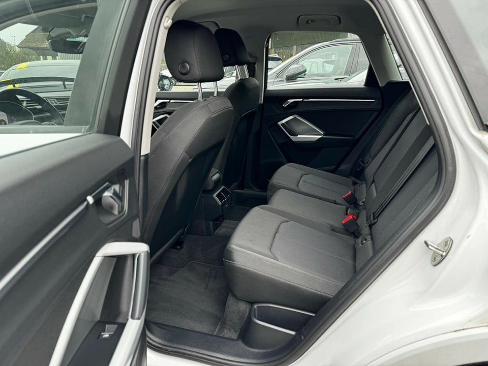 AUDI Q3 2.0 40 TDI S line quattro S-Tronic