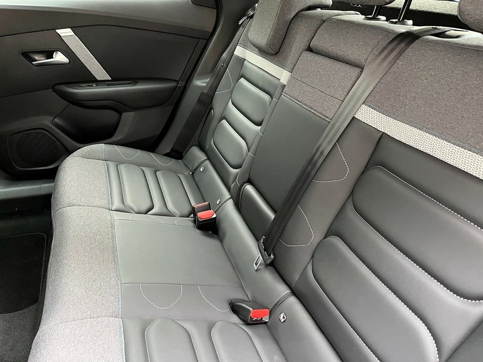 CITROEN C4 1.2 Pure Tech Shine EAT8