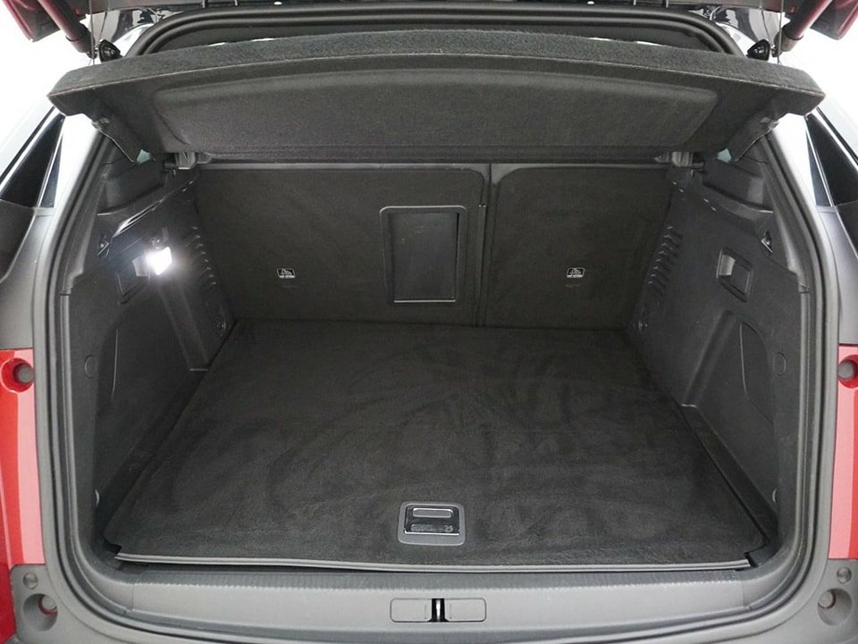 PEUGEOT 3008 1.6 Plug-in Hybrid4 GT