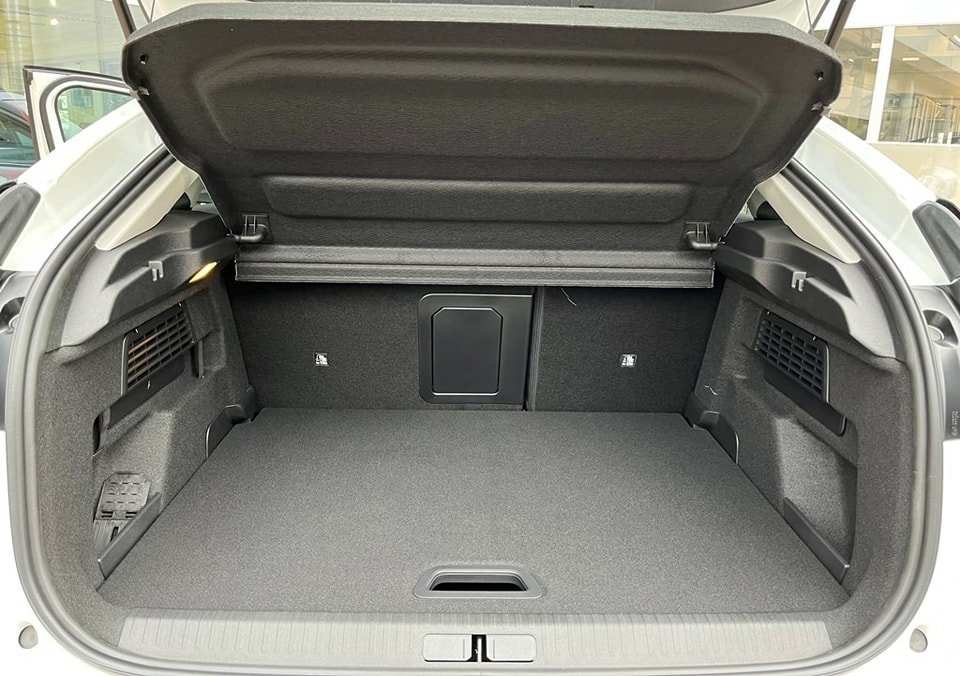 CITROEN C4 1.2 Pure Tech Shine EAT8