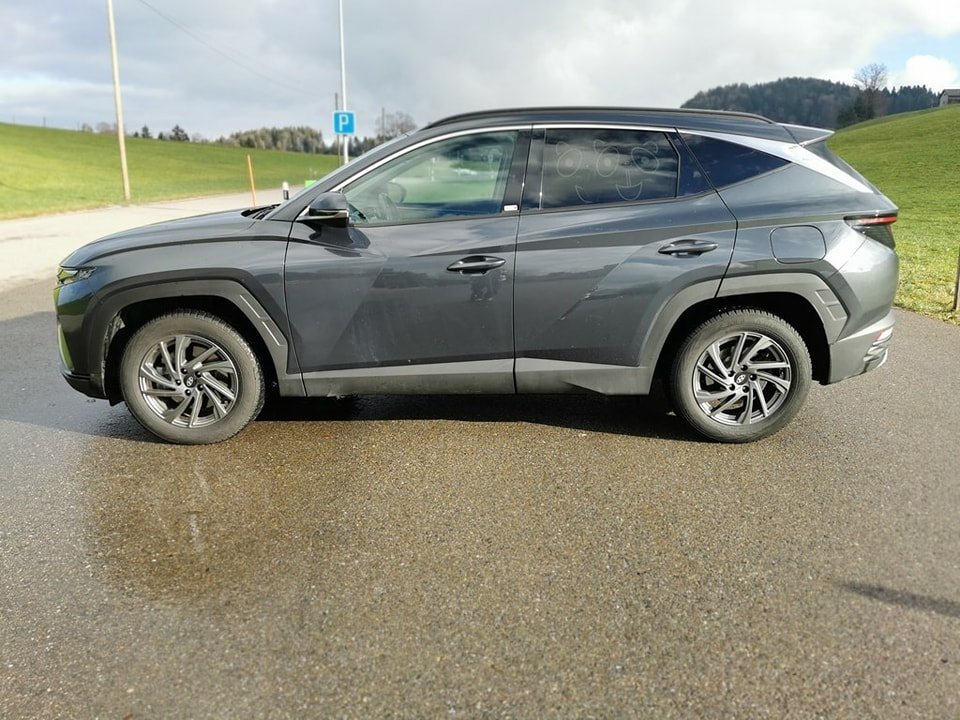 HYUNDAI Tucson 1.6 TGDI PHEV Amplia 4WD