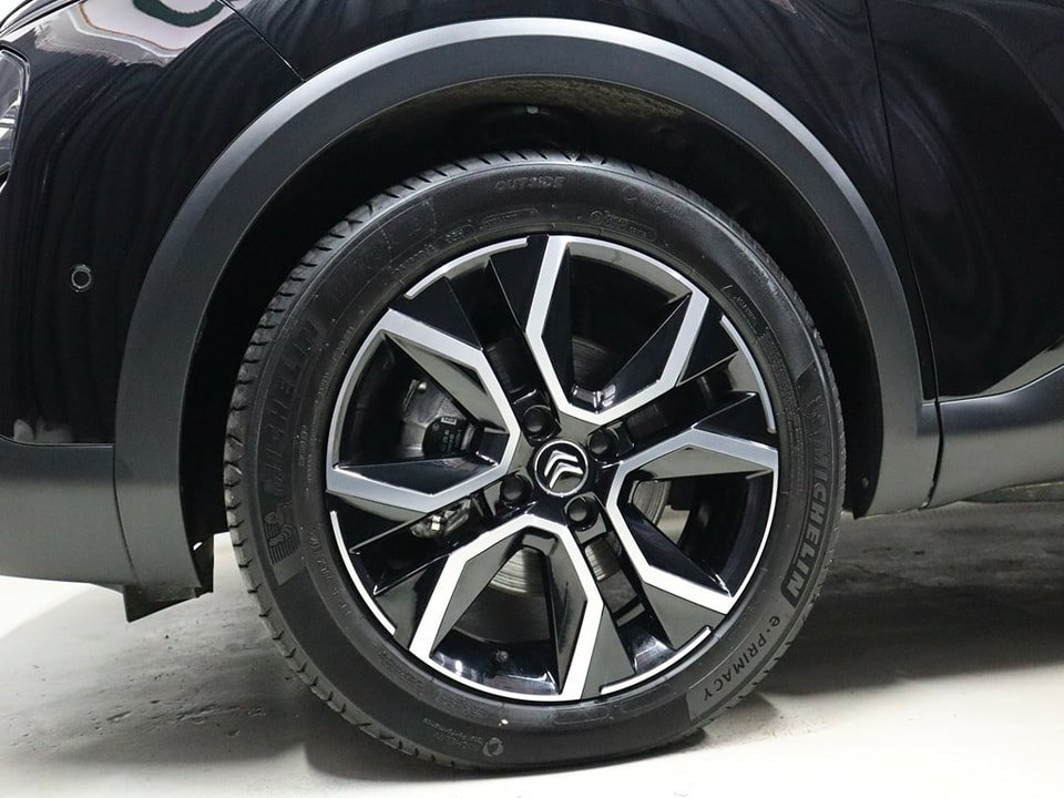 CITROEN C4 Electric Shine – Navi – Panorama – Head-Up – Kamera – 136 PS