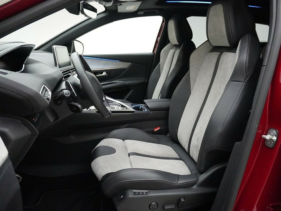 PEUGEOT 3008 1.6 Plug-in Hybrid4 GT