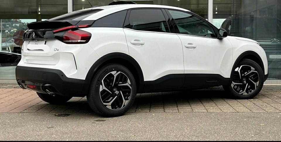 CITROEN C4 1.2 Pure Tech Shine EAT8