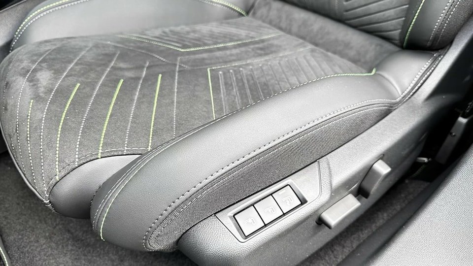 PEUGEOT 2008 e-GT NEUF 15KM