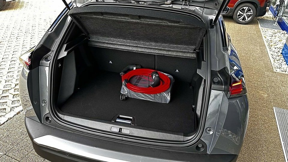 PEUGEOT 2008 e-GT NEUF 15KM