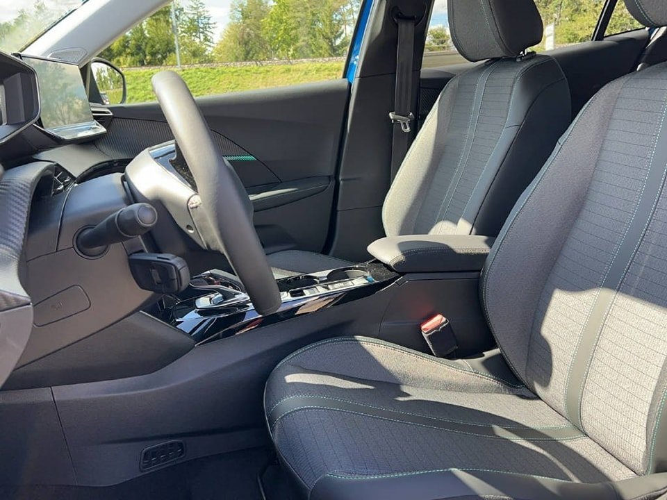 PEUGEOT 2008 e-Allure Pack 2022