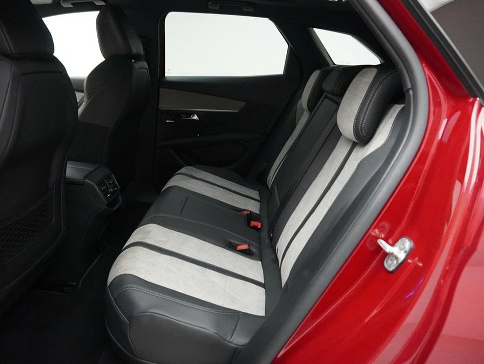 PEUGEOT 3008 1.6 Plug-in Hybrid4 GT