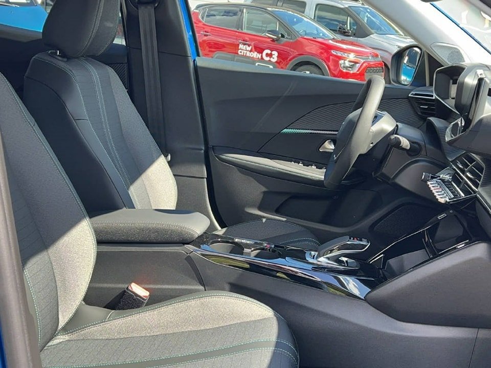 PEUGEOT 2008 e-Allure Pack 2022