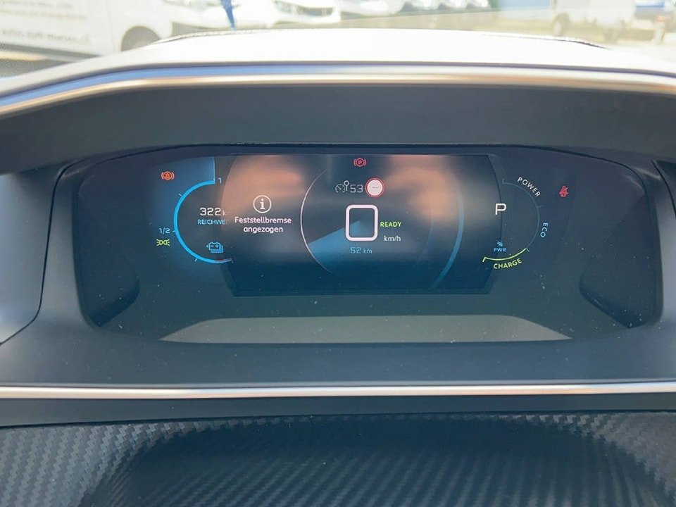 PEUGEOT 2008 e-Allure Pack 2022