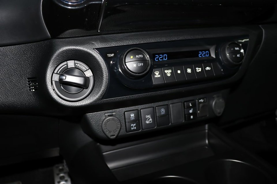 TOYOTA Hilux 2.8D-4D GR Sport Double Cab 4×4 A Véhicule neuf