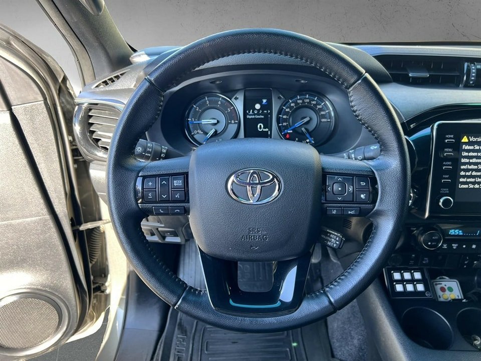 TOYOTA HI-LUX Hilux Double Cab.-Pick-up 2.8 D-4D 204 Invincible 2023