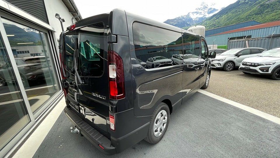 RENAULT Trafic Grand Passenger 2.0 dCi Blue 150 techno 2023