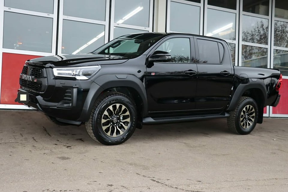 TOYOTA Hilux 2.8D-4D GR Sport Double Cab 4×4 A Véhicule neuf