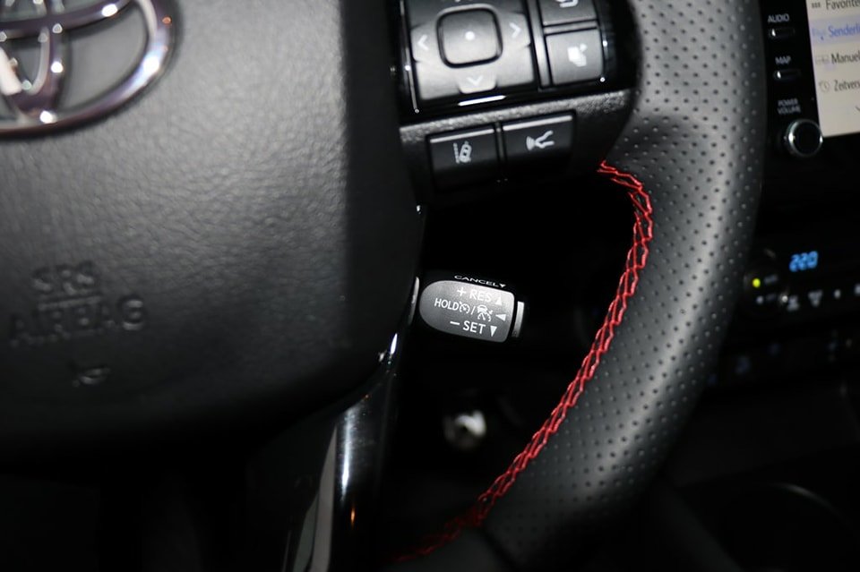 TOYOTA Hilux 2.8D-4D GR Sport Double Cab 4×4 A Véhicule neuf