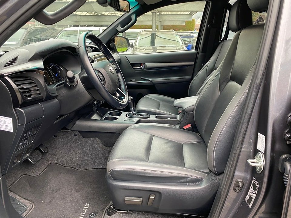 TOYOTA Hilux 2.8D-4D Invincible Double Cab 4×4 A 2022
