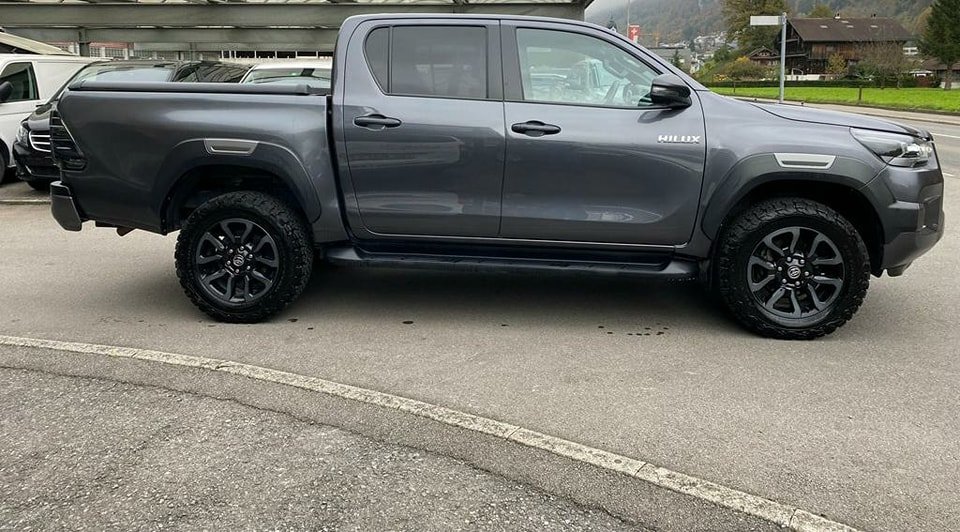 TOYOTA Hilux 2.8D-4D Invincible Double Cab 4×4 A 2022