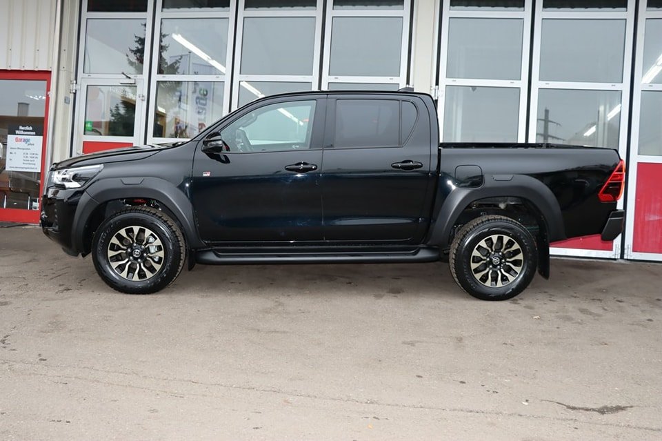 TOYOTA Hilux 2.8D-4D GR Sport Double Cab 4×4 A Véhicule neuf