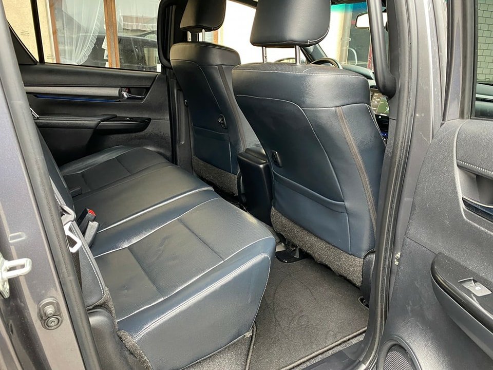 TOYOTA Hilux 2.8D-4D Invincible Double Cab 4×4 A 2022