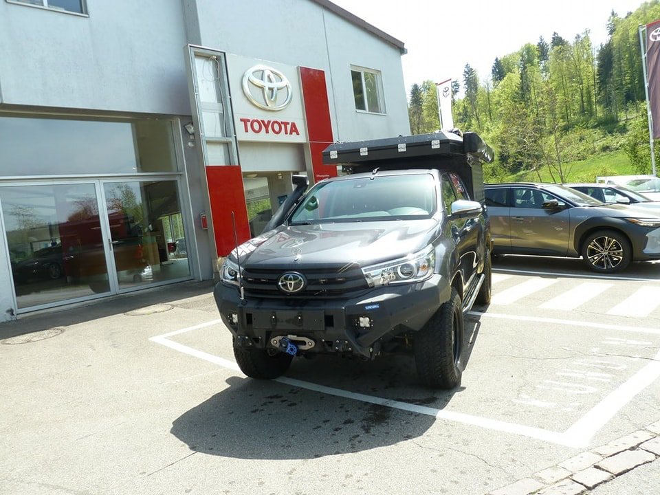TOYOTA Hilux 2.4-4D Sol Premium Double Cab 4×4 A 2018