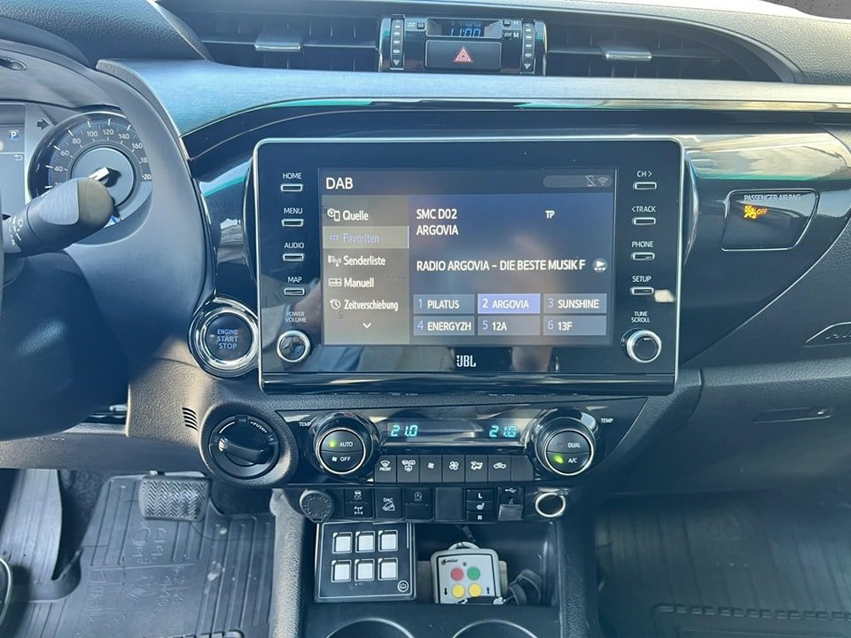 TOYOTA HI-LUX Hilux Double Cab.-Pick-up 2.8 D-4D 204 Invincible 2023