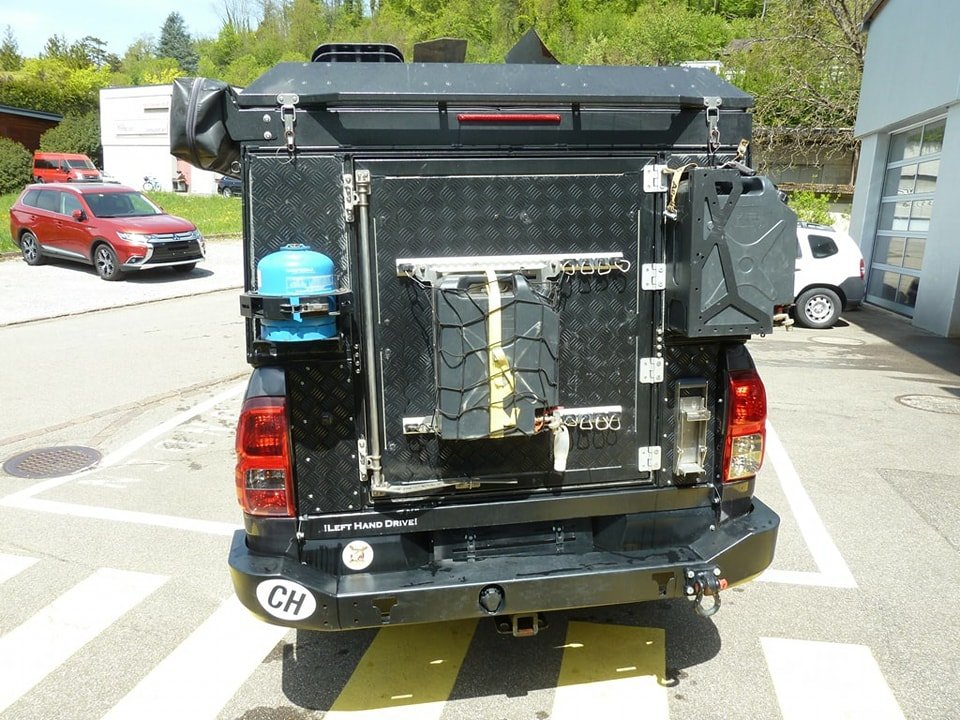 TOYOTA Hilux 2.4-4D Sol Premium Double Cab 4×4 A 2018